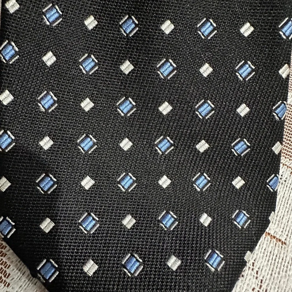 Jos. A. Bank Necktie Mens OS Black Blue Silver Geometric Silk Executive